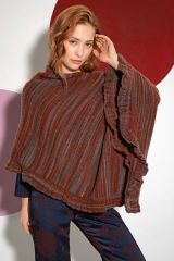 Poncho met fantasiemotief in Reina | Lang Yarns