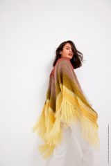 Eenvoudige driehoeksjaal in Lace Seta Mulberry, Ecopuno en Silkhair | Lana Grossa