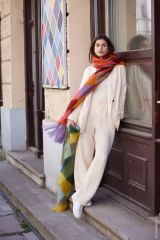 Sjaal met kleurvierkanten in Silkhair - kleurvariant b | Lana Grossa
