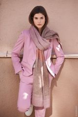 Sjaal met stekenpatroon in Cool Wool Lace Hand-Dyed en Silkhair | Lana Grossa