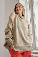 Haltertop met hoge kraag in Cashmere Verde | Lana Grossa