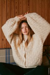 Losse vest met  dobbelsteenpatroon in Natural Alpaca Pelo | Lana Grossa