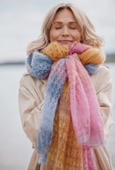 Sjaal met haak en breipatroon en strepen in Silkhair & Silkhair Print - Blauwe variant | Lana Grossa 
