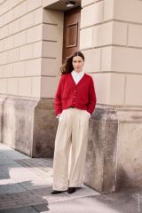 Klassieke vest met v-hals en knopen in Cool Wool | Lana Grossa