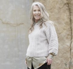 Dwars gebreide trui in Alpaca Silver | Katia