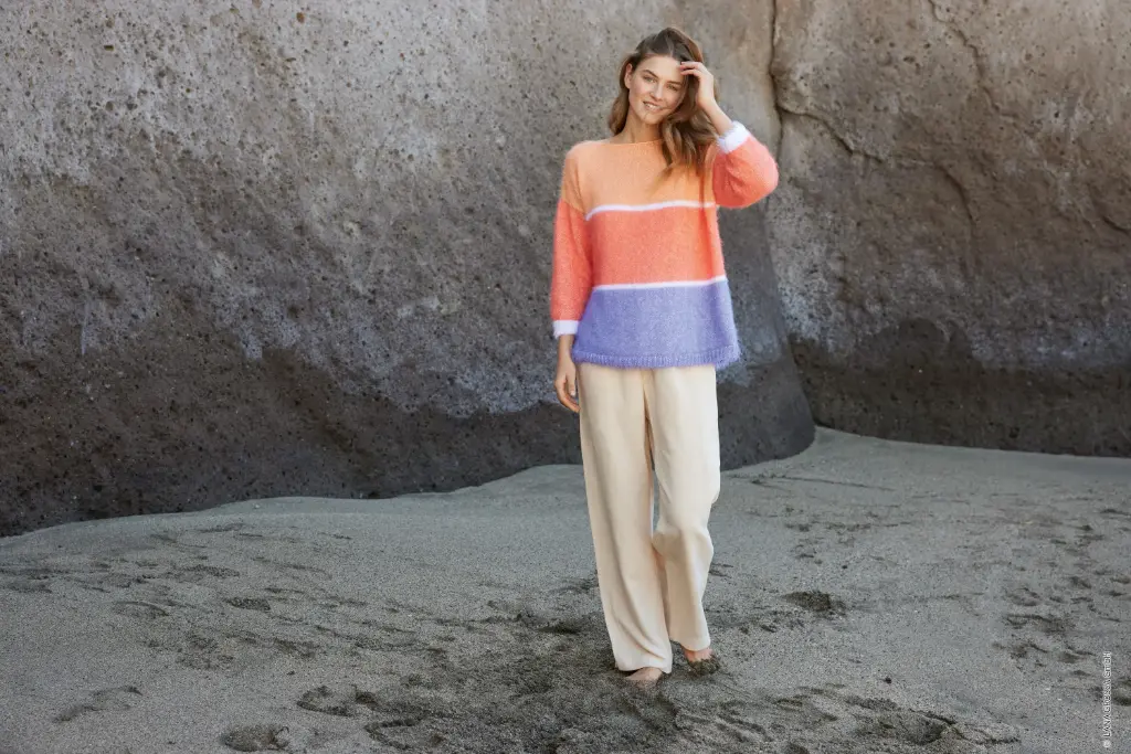 Kleurrijke trui met streepmotief in Finito | Lana Grossa