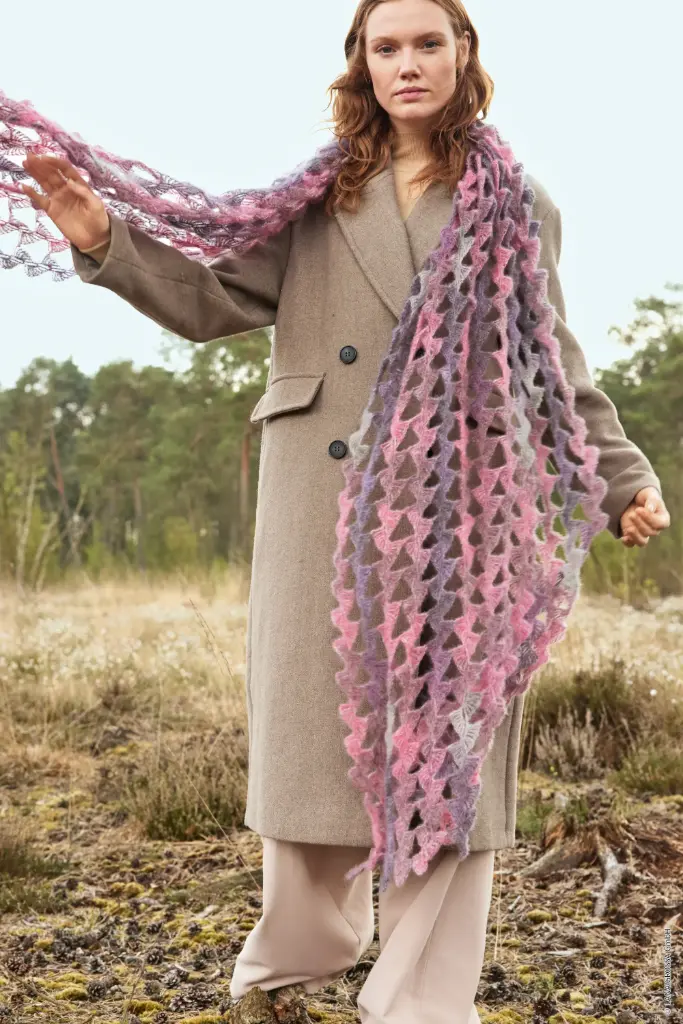 Gehaakte stola met opgengewerkt motief Silkhair Print | Lana Grossa