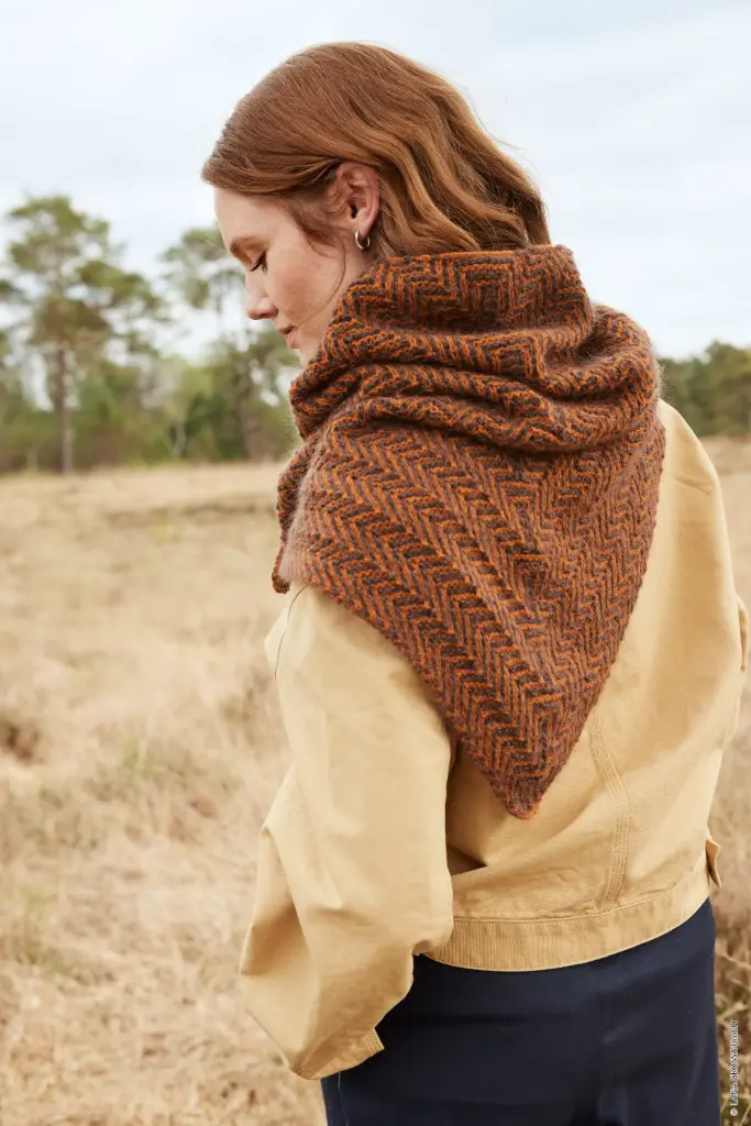 Driehoeksjaal met fantasiemotief in Cashmere 16 Fine, Silkhair & Cool Wool Lace | Lana Grossa