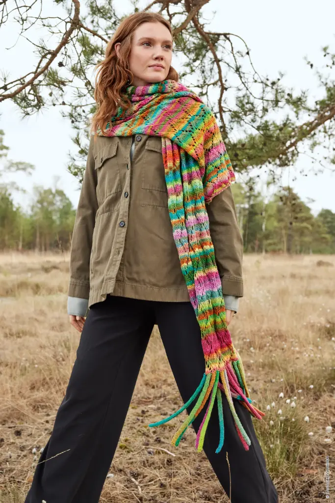 Sjaal met ajourpatroon-ruiten in Farfalla | Lana Grossa 