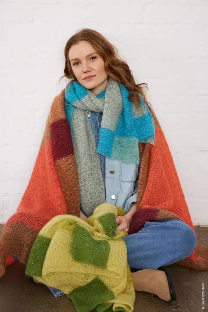 Brede stola met ribbels in Natural Superkid Tweed | Lana Grossa