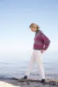 Klassieke trui met v-hals en streepmotief in Cool Wool Vintage & Silkhair | Lana Grossa