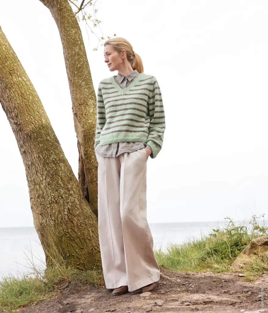 Top Down trui met schouderpas en v-hals in Merino Superiore & Silkhair | Lana Grossa