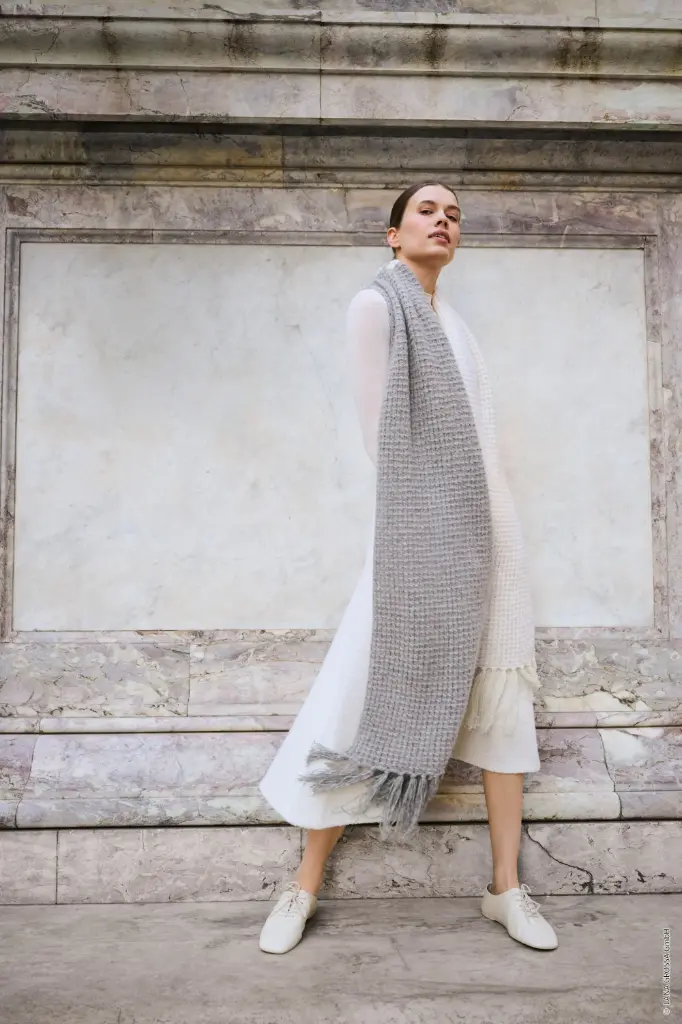 Sjaal met hokjespatroon in Cashmere 16 Fine & Setasuri | Lana Grossa