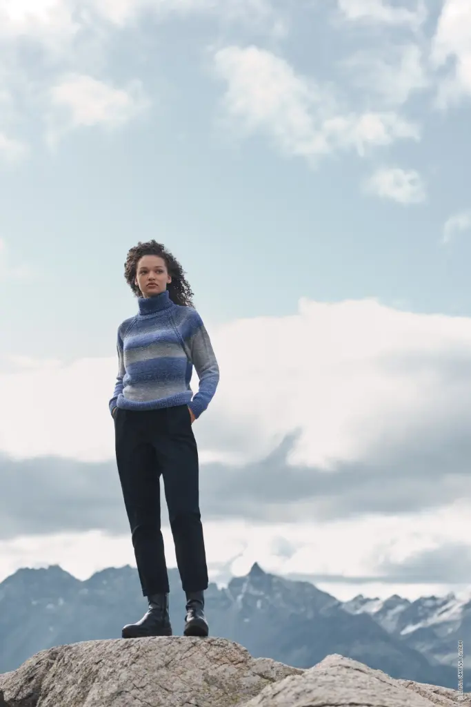 Trui met rolkraag en raglanmouwen in Gomitolo Gala | Lana Grossa