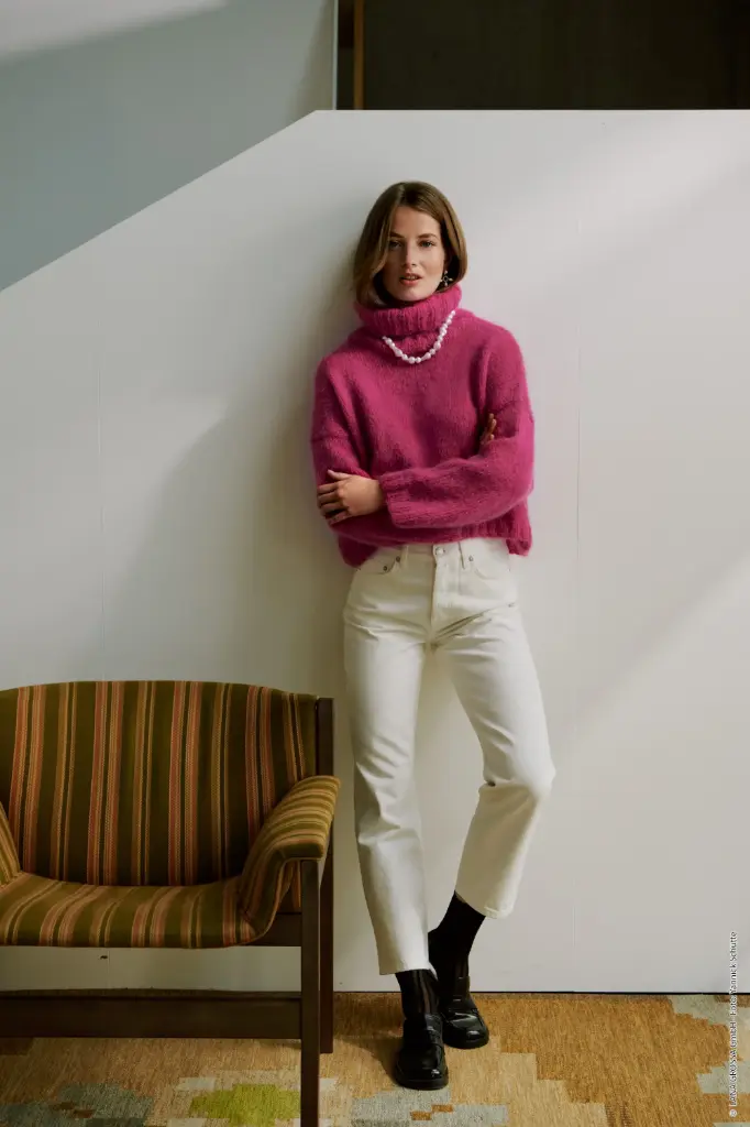 Losse trui met rolkraag in Brigitte 3 | Lana Grossa