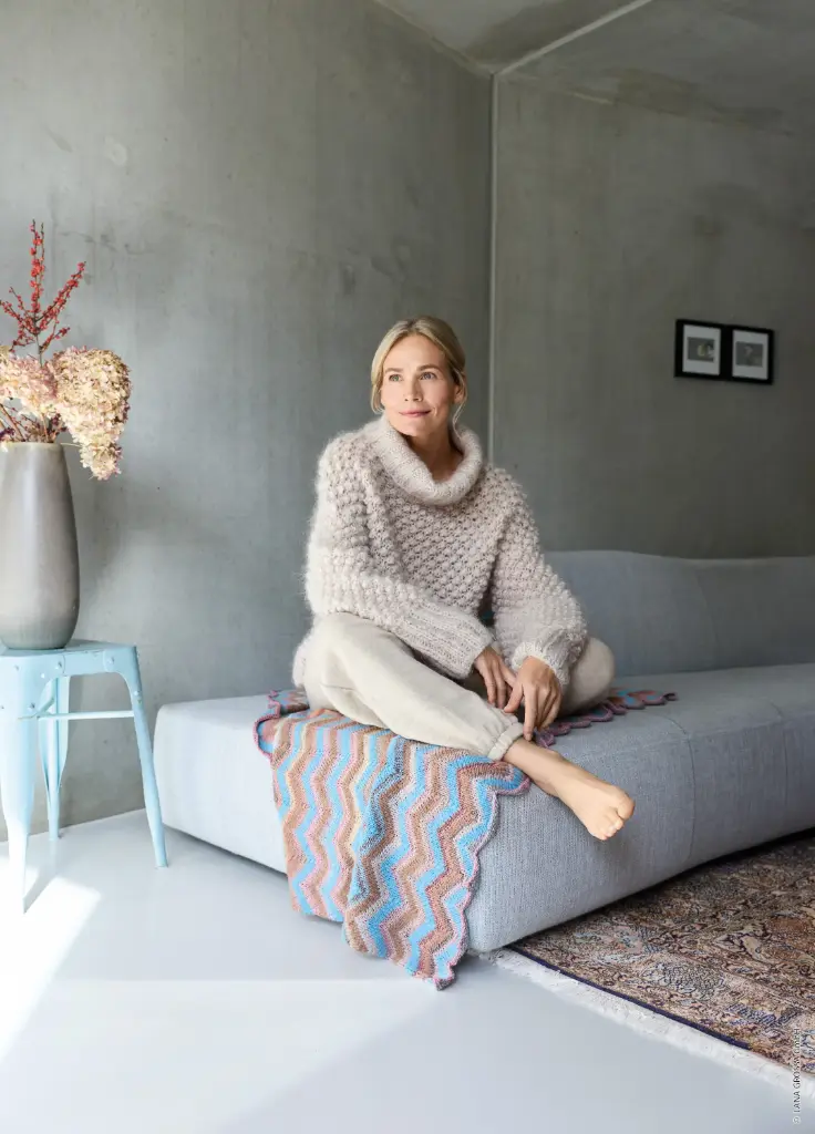 Trui met grote kraag en noppenmotief in Mohair Moda | Lana Grossa