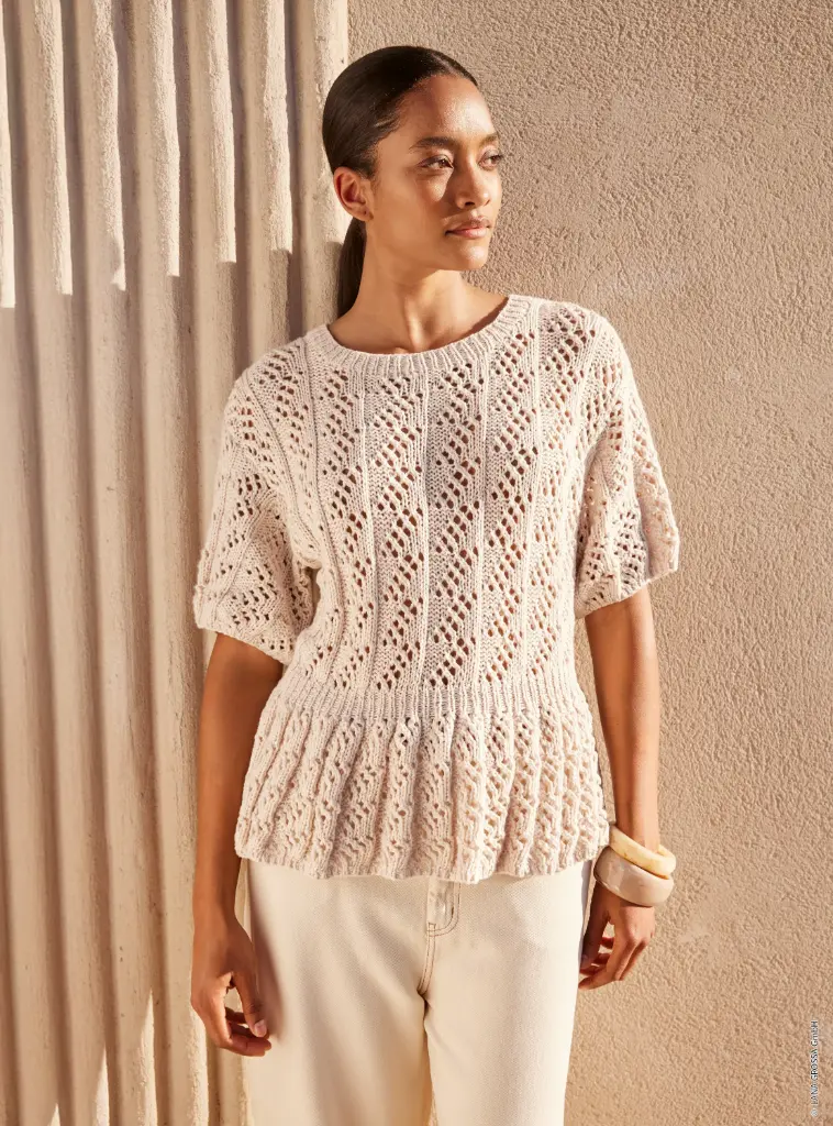 Truitje met korte mouwen en gaatjesmotief in Cotonella | Lana Grossa