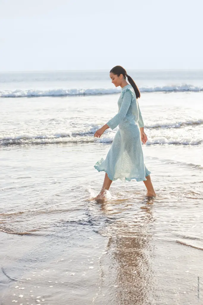 Lange brede rok met ruches in Tencellino & Filo Paillettes | Lana Grossa