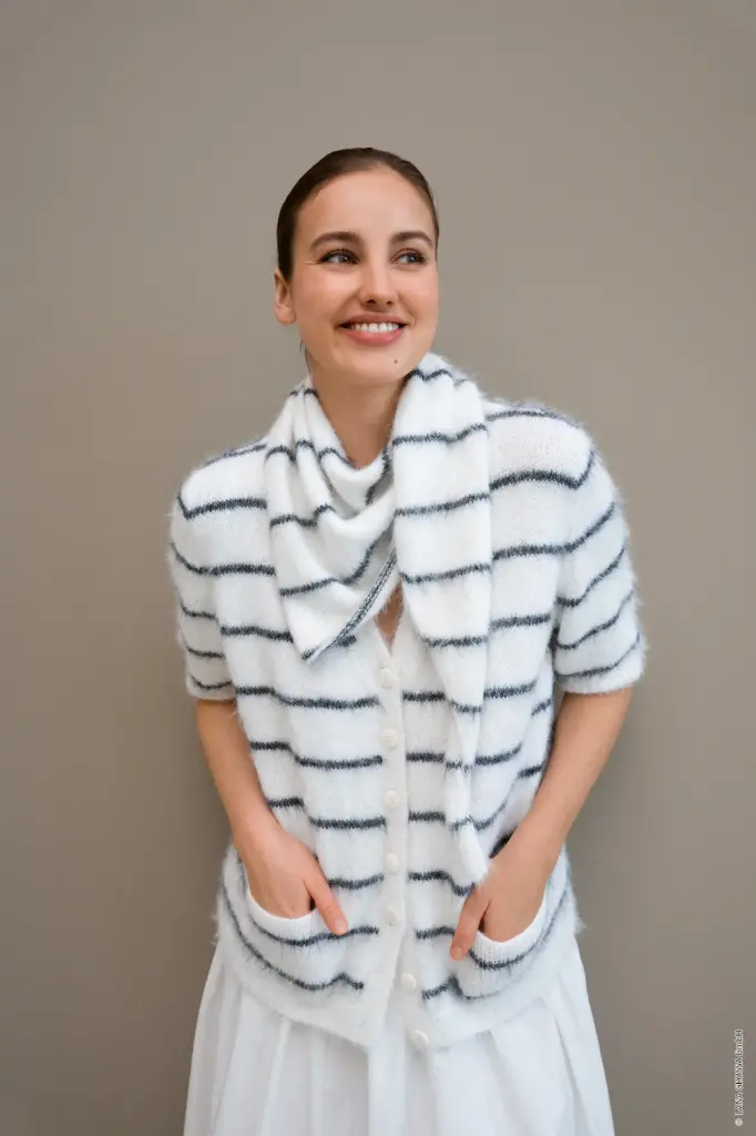 Vest met v-hals en streepmotief in Finito | Lana Grossa