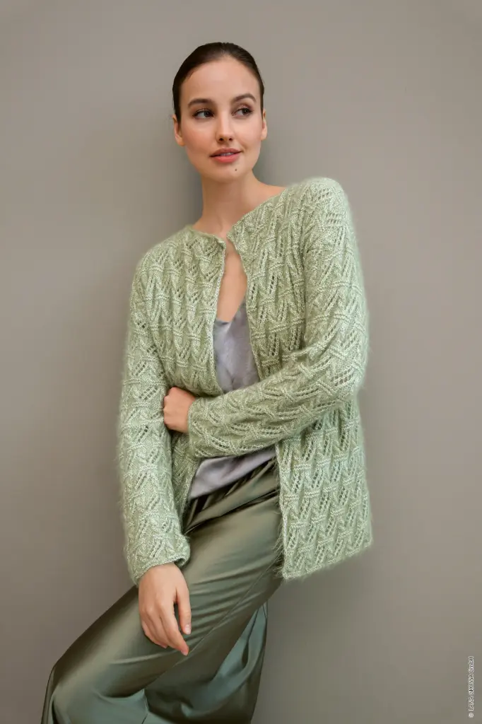 Vest met gaatjespatroon in Finito | Lana Grossa