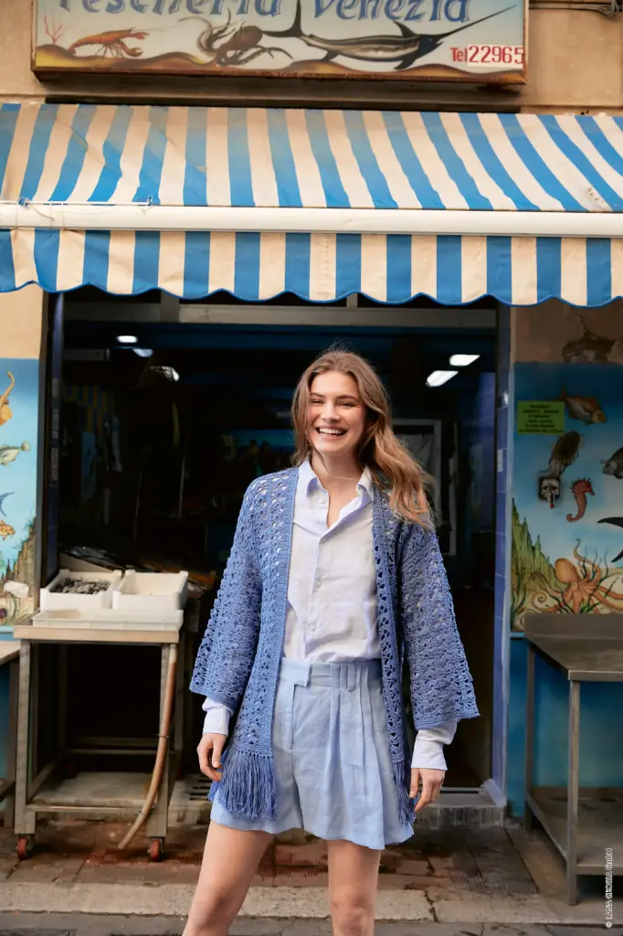 Gehaakte vest met open steek en franjes in Summer Cashmere | Lana Grossa