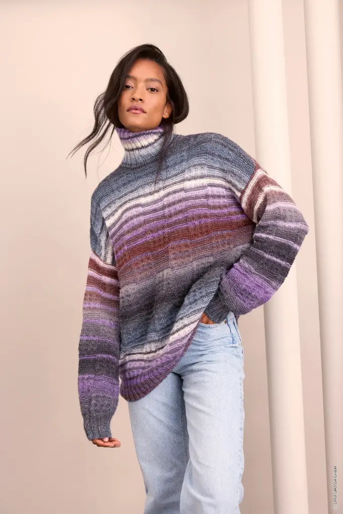 Oversized trui met rolkraag en fantasiemotief in Gomitolo Gala | Lana Grossa