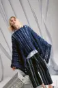 Gehaakte poncho in Mohair di Gio | Lana Grossa